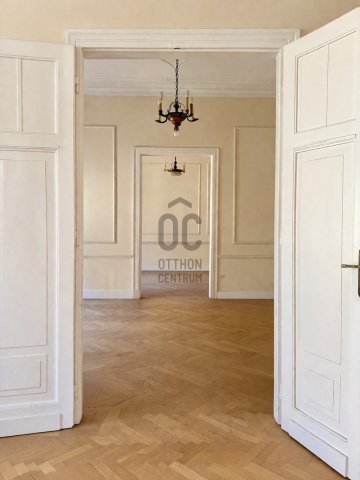 Eladó téglalakás, Budapesten, V. kerületben 499.9 M Ft, 6 szobás