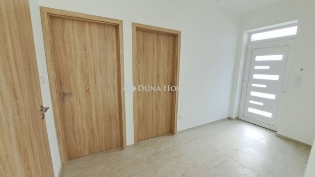 Eladó ikerház, Vasadon 95 M Ft, 4 szobás / költözzbe.hu