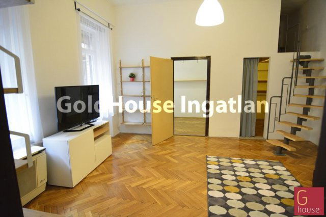Eladó téglalakás, Budapesten, VI. kerületben, Csengery utcában