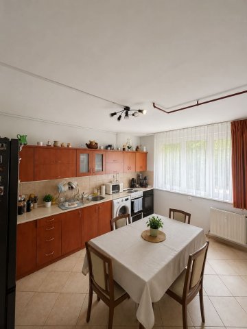 Eladó panellakás, Nyíregyházán, Fazekas János téren 42.9 M Ft