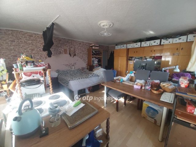 Eladó családi ház, Pilisszántón 94.9 M Ft, 5+2 szobás