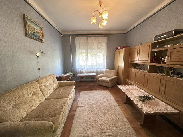 Eladó családi ház, Budapesten, III. kerületben 149.9 M Ft