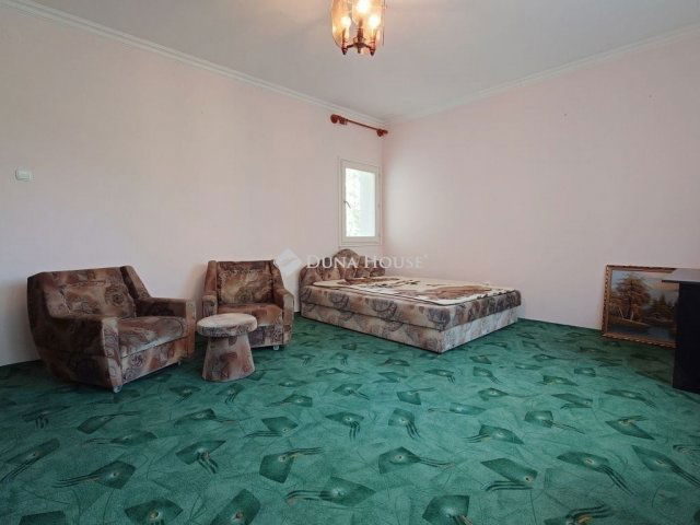 Eladó téglalakás, Kecskeméten 34.99 M Ft, 2 szobás