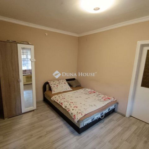 Eladó családi ház, Kecskeméten 28 M Ft, 3 szobás
