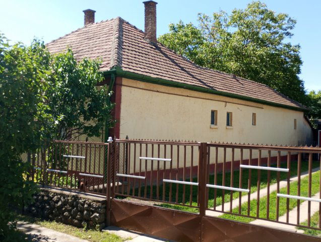 Eladó családi ház, Füzesabonyban 25.5 M Ft, 3 szobás