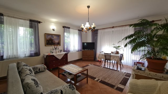 Eladó családi ház, Nagykarácsonyon 79 M Ft, 4 szobás