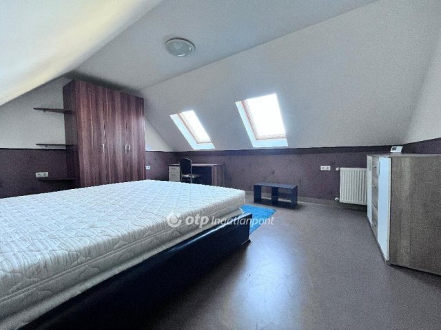 Eladó családi ház, Győrött 78 M Ft, 2 szobás