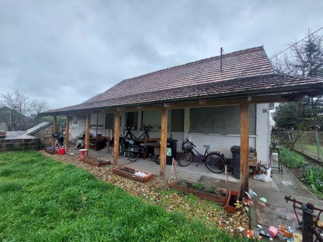 Eladó családi ház, Adonyban 26.9 M Ft, 2+1 szobás