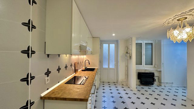 Eladó téglalakás, Budapesten, V. kerületben 89.5 M Ft, 4 szobás