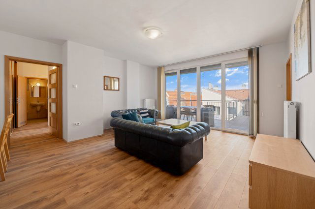 Eladó téglalakás, Budapesten, VII. kerületben, Akácfa utcában