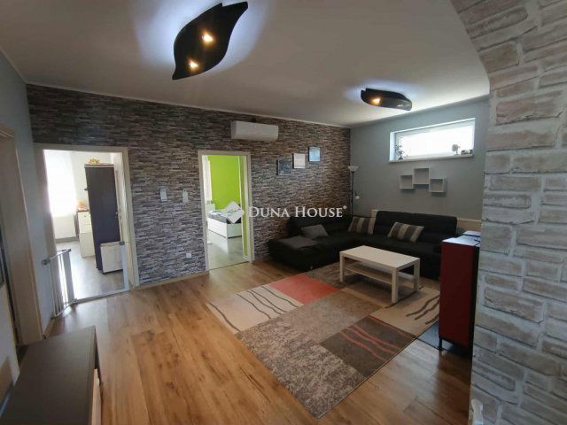 Eladó családi ház, Pusztavámon 69.9 M Ft, 4 szobás