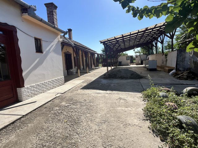 Eladó családi ház, Sarkadon, Szalontai úton 14.5 M Ft, 5 szobás