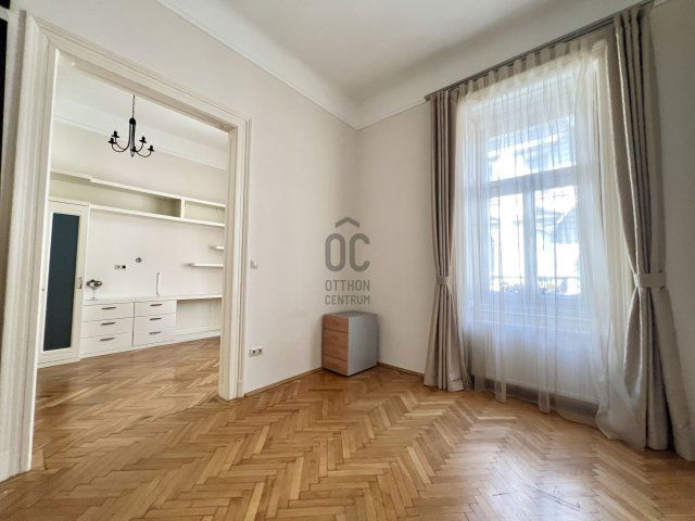 Kiadó téglalakás, albérlet, Budapesten, V. kerületben, 3 szobás
