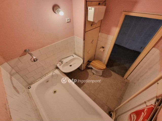 Eladó panellakás, Budapesten, VIII. kerületben 57.95 M Ft