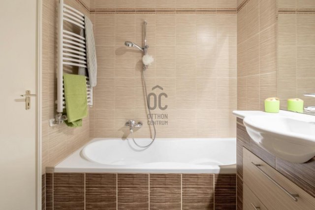 Eladó téglalakás, Budapesten, XXII. kerületben 94 M Ft, 3 szobás