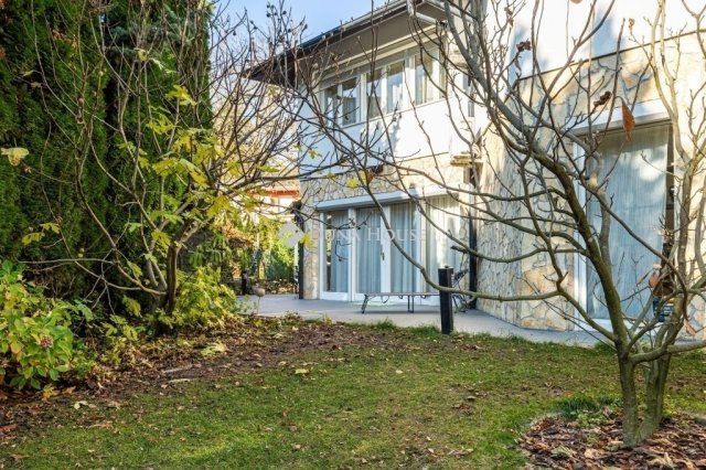 Eladó családi ház, Budapesten, II. kerületben 480 M Ft, 8 szobás