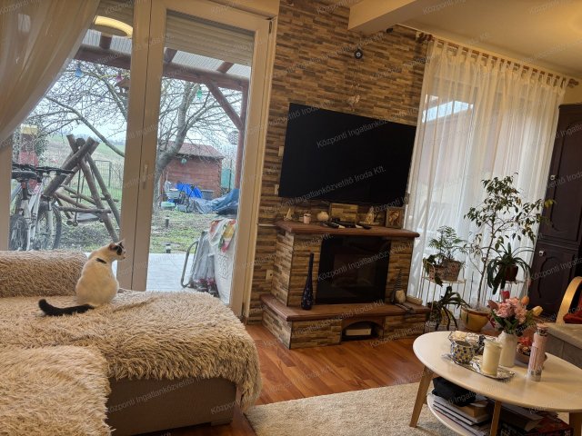 Eladó sorház, Tatabányán 121.9 M Ft, 4 szobás