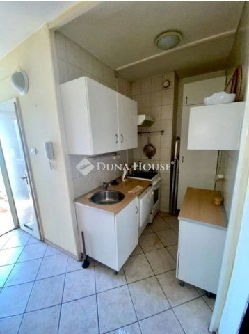 Eladó panellakás, Budapesten, XV. kerületben 52 M Ft, 2 szobás
