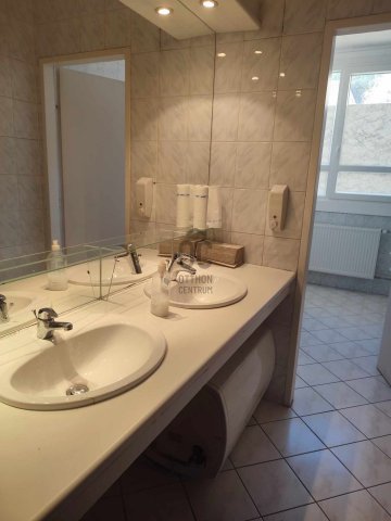 Kiadó iroda, Budapesten, III. kerületben 90 E Ft / hó