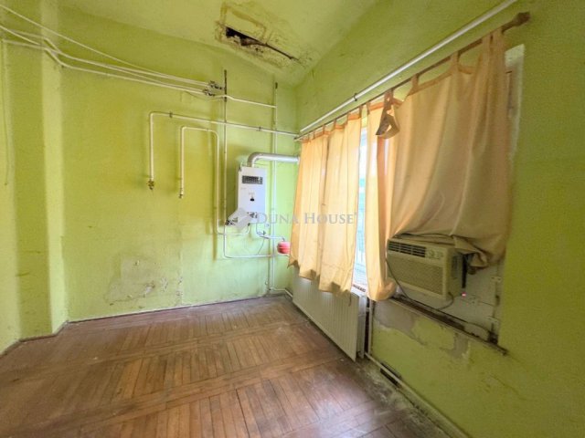 Kiadó üzlethelyiség, Nyíregyházán 90 E Ft / hó