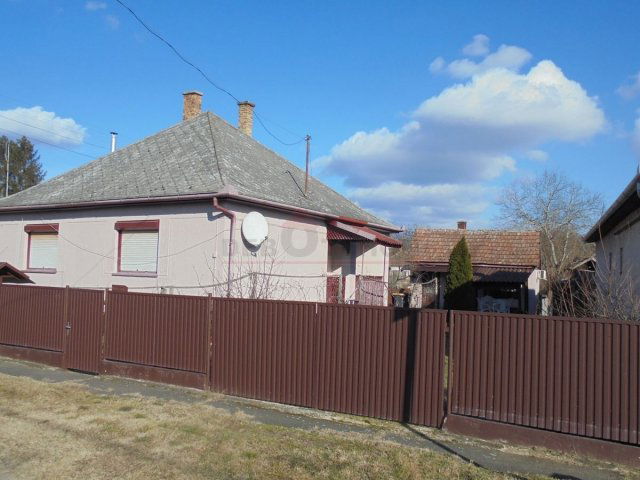 Eladó családi ház, Nyírábrányon 28 M Ft, 2 szobás