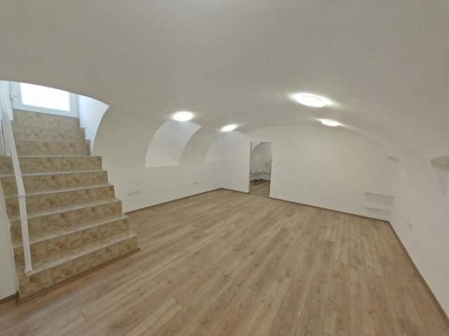 Eladó téglalakás, Budapesten, VIII. kerületben, Légszesz utcában