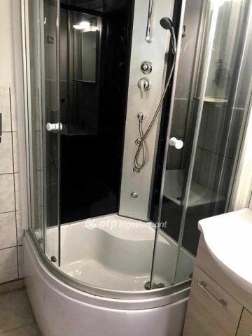 Eladó hotel, Abádszalókban 130 M Ft / költözzbe.hu