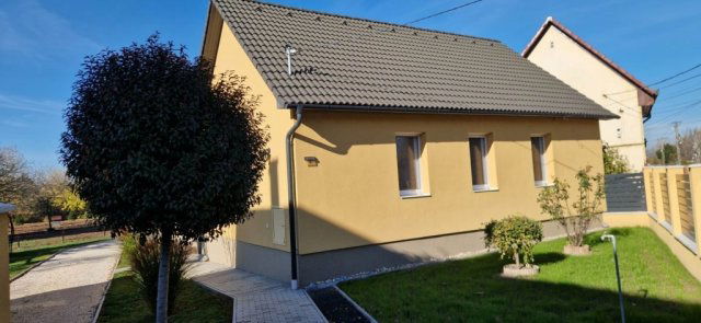 Eladó családi ház, Székesfehérvárott 139.99 M Ft, 4 szobás