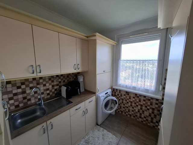 Eladó panellakás, Debrecenben, Lehel utcában 74.9 M Ft, 3 szobás