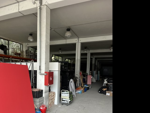 Eladó ipari ingatlan, Budaörsön, Gyár utcában 410 M Ft
