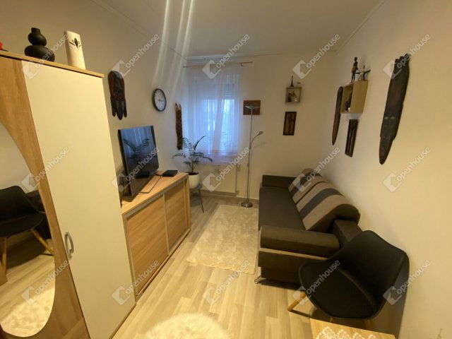 Eladó téglalakás, Mosonmagyaróváron 59.99 M Ft, 3 szobás