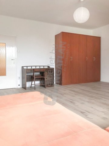 Kiadó téglalakás, albérlet, VI. kerületben, Benczúr utcában