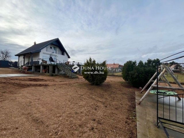 Eladó családi ház, Pákozdon 79.9 M Ft, 3 szobás