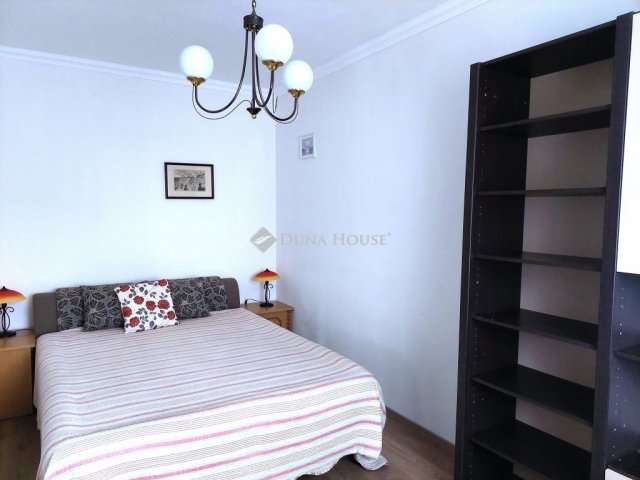 Kiadó panellakás, albérlet, Debrecenben 160 E Ft / hó, 2 szobás