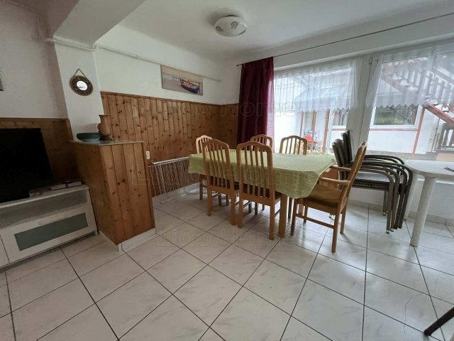 Eladó családi ház, Balatonbogláron 143 M Ft, 8 szobás