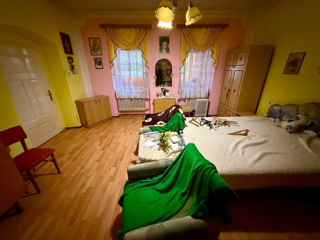 Eladó családi ház, Móron 28.9 M Ft, 3 szobás
