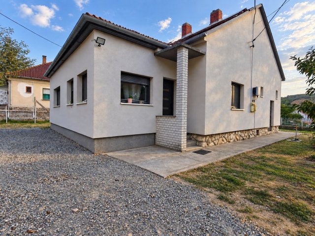 Eladó családi ház, Hidason 45 M Ft, 3 szobás