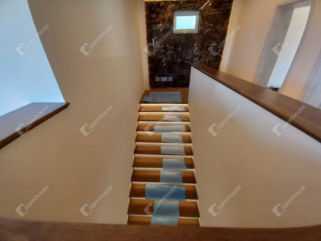 Eladó ikerház, Debrecenben 129 M Ft, 4 szobás