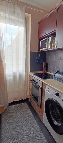 Eladó panellakás, Pécsett 38.6 M Ft, 1+1 szobás