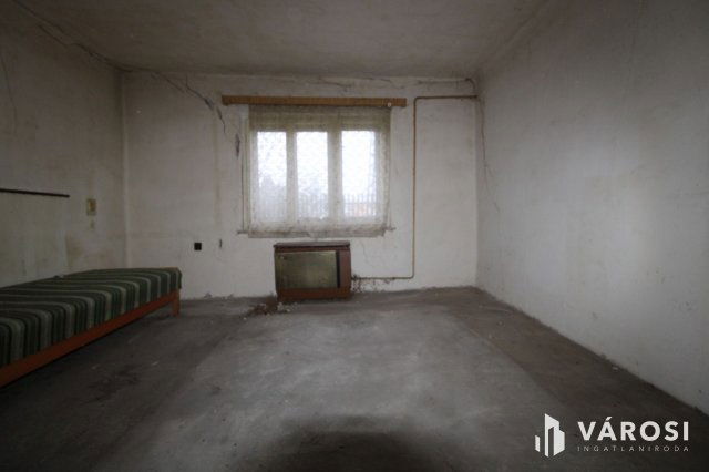 Eladó családi ház, Sarkadon 8 M Ft, 3 szobás