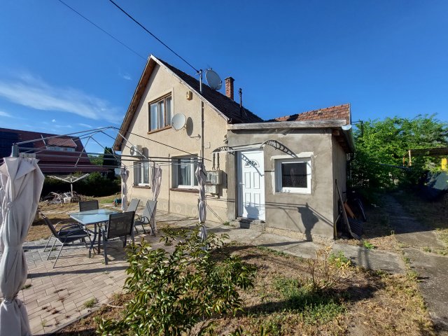 Eladó családi ház, Szigethalmon 71.9 M Ft, 3 szobás