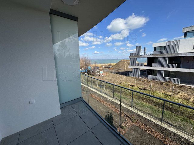 Eladó téglalakás, Balatonszemesen 85.16 M Ft, 7 szobás