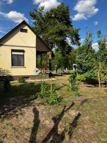 Eladó családi ház, Törtelen 11.9 M Ft, 1 szobás