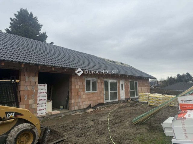 Eladó téglalakás, Szigetszentmártonban, Telkes utcában 59.9 M Ft