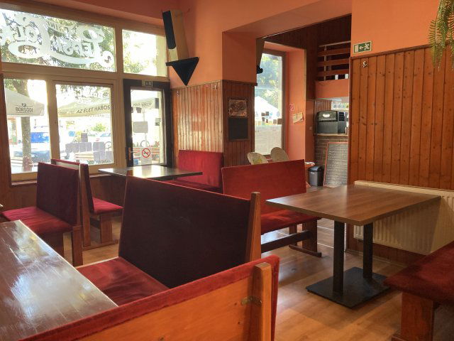 Eladó hotel, Gyulán, Kossuth Lajos utcában 385 M Ft, 6 szobás