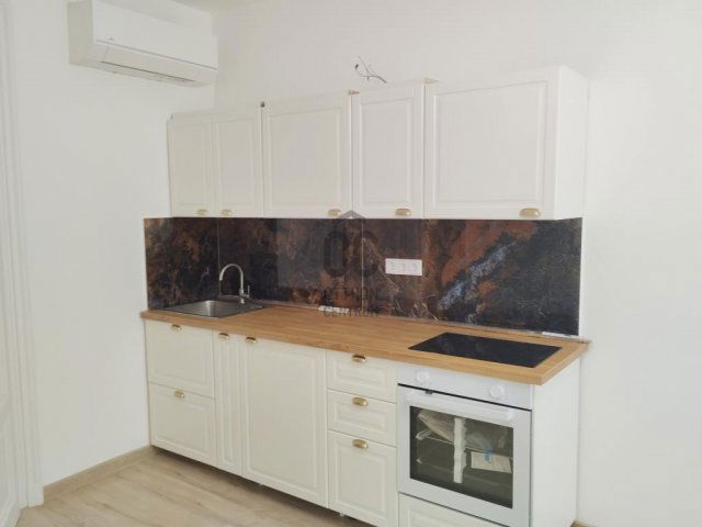 Eladó téglalakás, Budapesten, V. kerületben 275.4 M Ft, 7 szobás