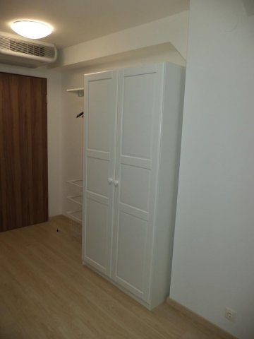Kiadó téglalakás, albérlet, Pécsett, Király utcában, 1 szobás