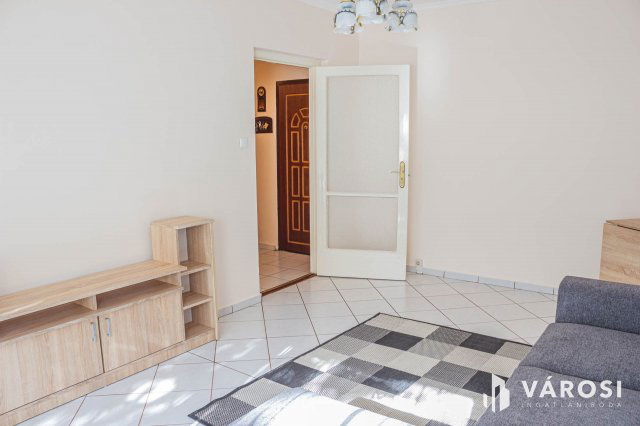 Kiadó panellakás, albérlet, Szegeden 170 E Ft / hó, 2 szobás