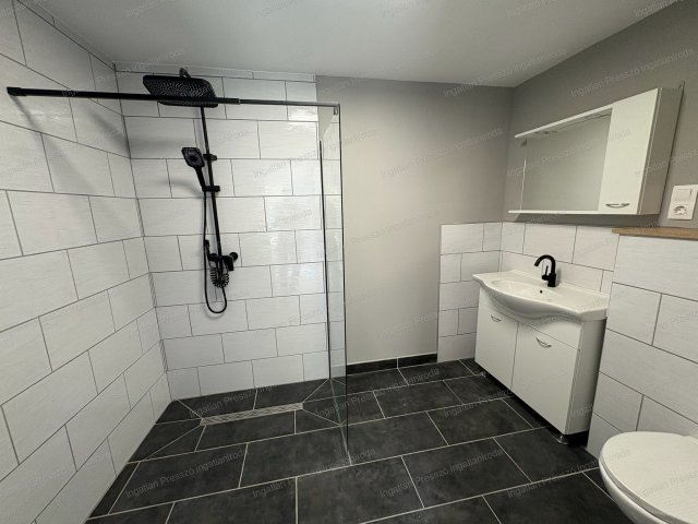 Eladó családi ház, Káptalanfán 65 M Ft, 2 szobás