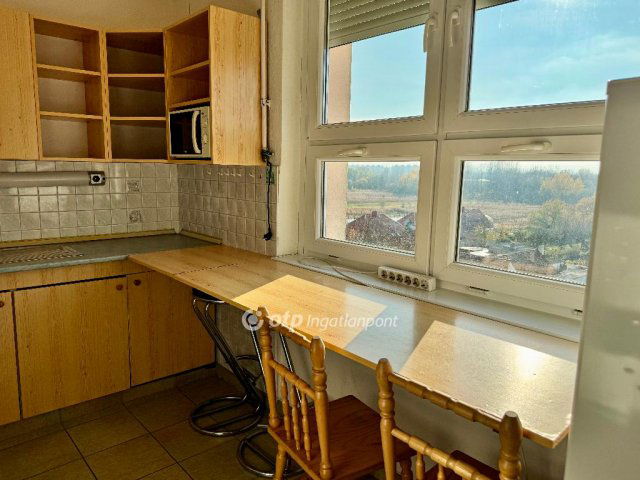 Eladó téglalakás, Székesfehérvárott 42.9 M Ft, 2 szobás